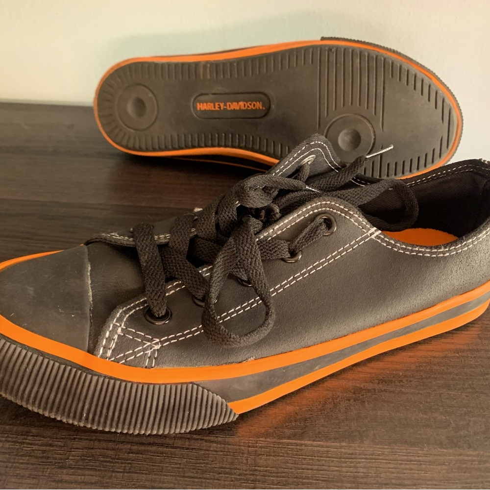Size 8 Harley Davidson “converse” like womens shoes